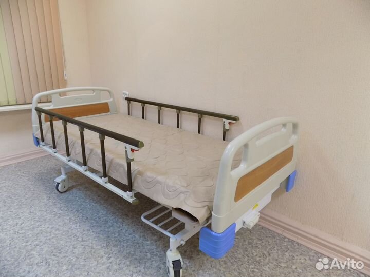 Кровать медицинская