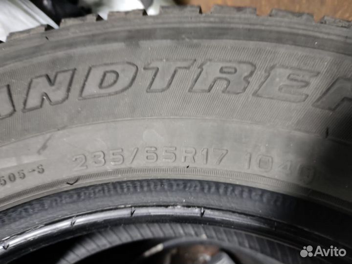 V-Plus FM523 235/65 R17