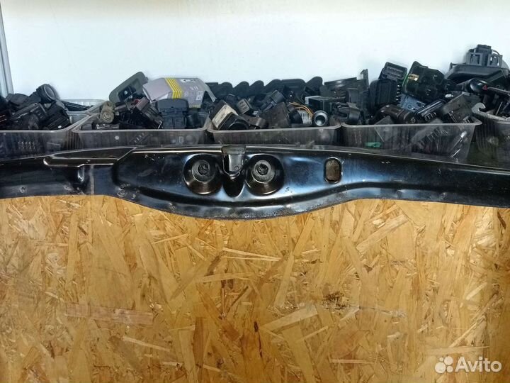 Панель Передний Skoda Octavia A5