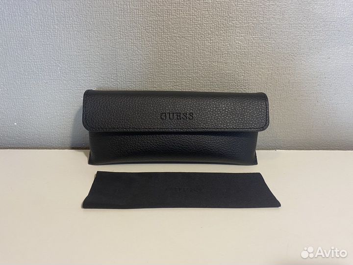 Футляр для очков Guess черный оригинал