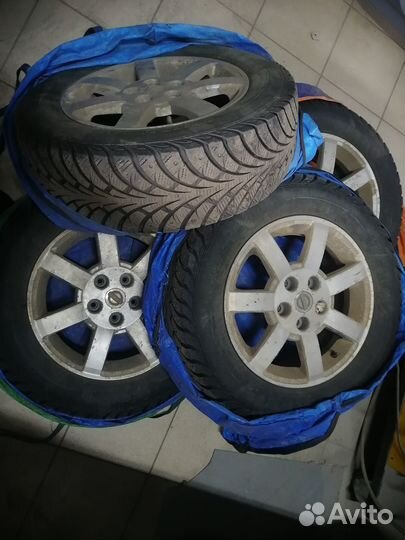 Sava Eskimo Stud 215/65 R16 98T