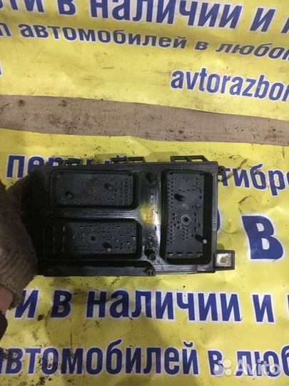 Блок предохранителей Opel Zafira B