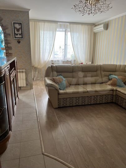 3-к. квартира, 90 м², 3/4 эт.