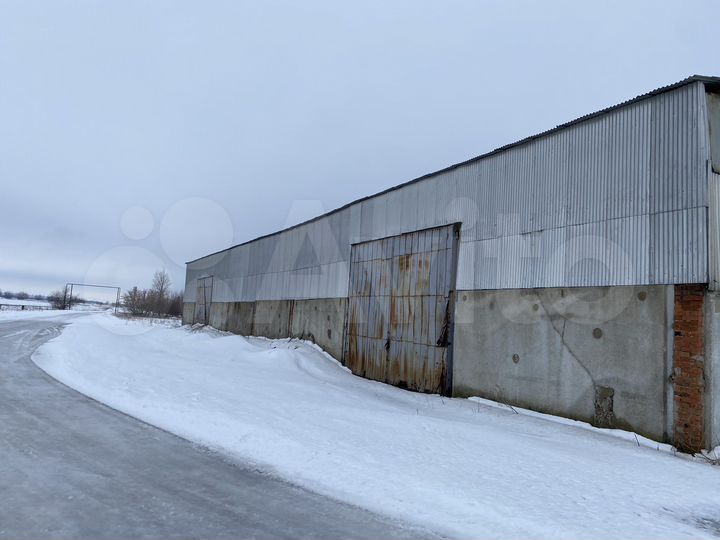 Склад, 930 м²
