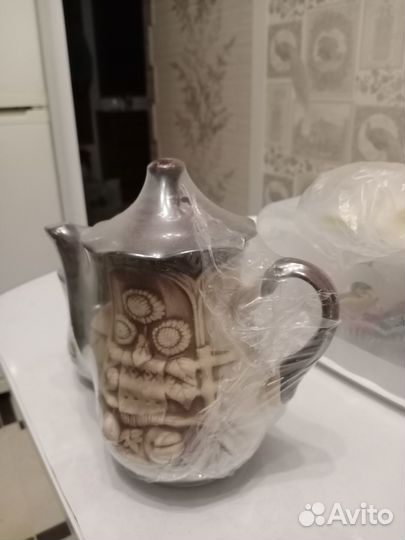 Набор заварочный чайник и сахарница