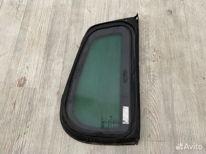 Стекло боковое заднее левое Vw Tiguan R-Line 5N