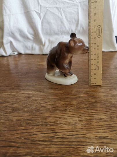 Статуэтка фарфор