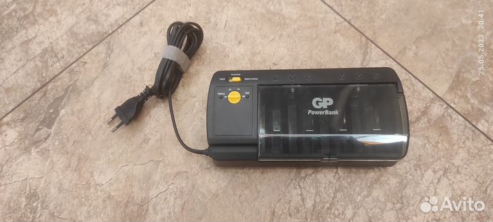 Зарядное устройство GP PowerBank S320