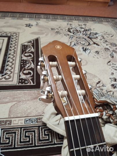 Классическая гитара yamaha c40