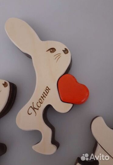 Подарок семье. Пазл -зайки