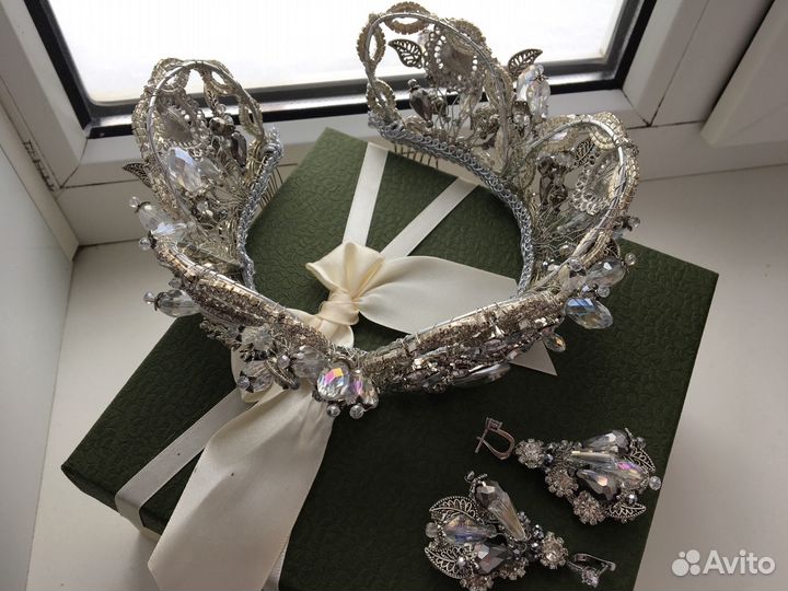 Диадема объемная