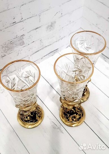Хрустальные рюмки с литьём