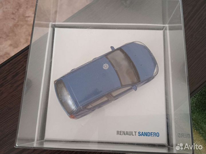 Модель Renault Sandero масштаб 1:43
