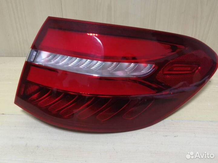 Фонарь задний правый Mercedes-Benz GLC-Класс X253