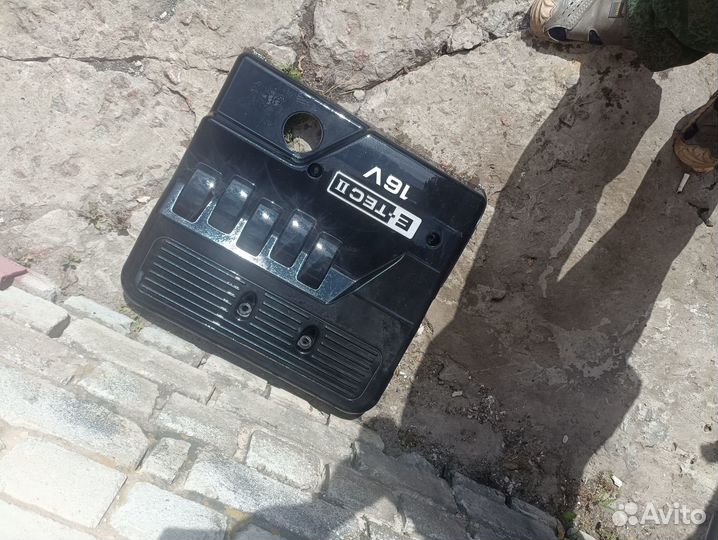 Крышка двигателя Chevrolet Lacetti