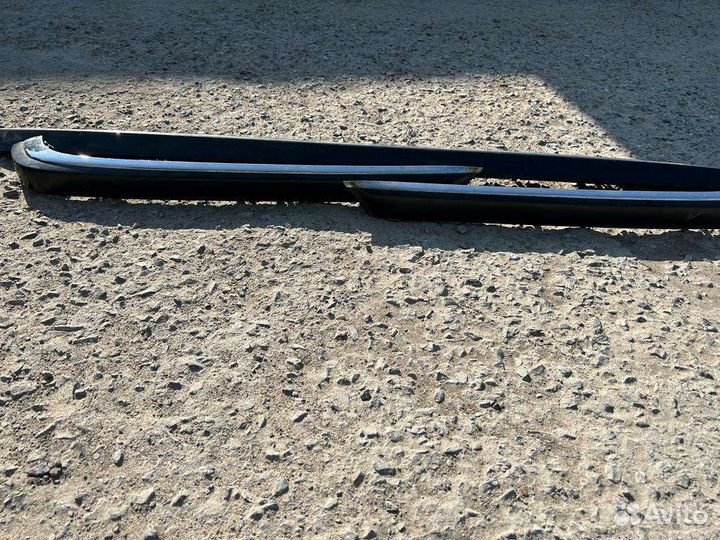 Накладки заднего бампера Е38