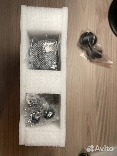 Конденсаторный студийный микрофон Mackie EM-USB