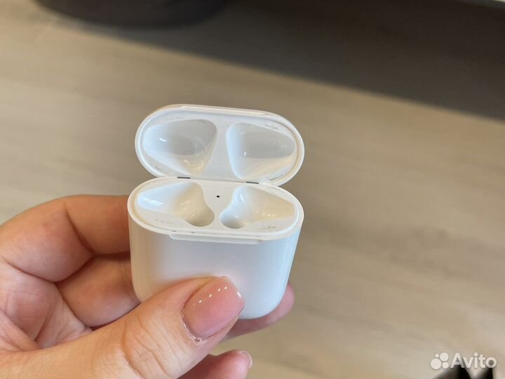 Airpods зарядный футляр