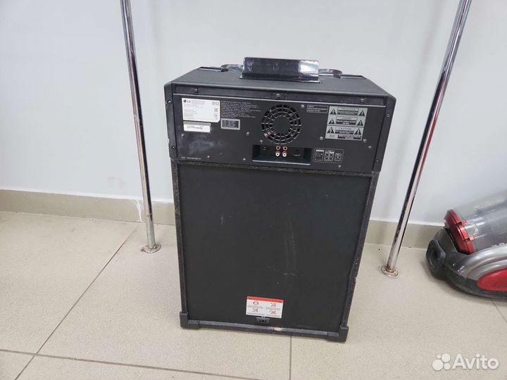 Колонка LG OM7550K