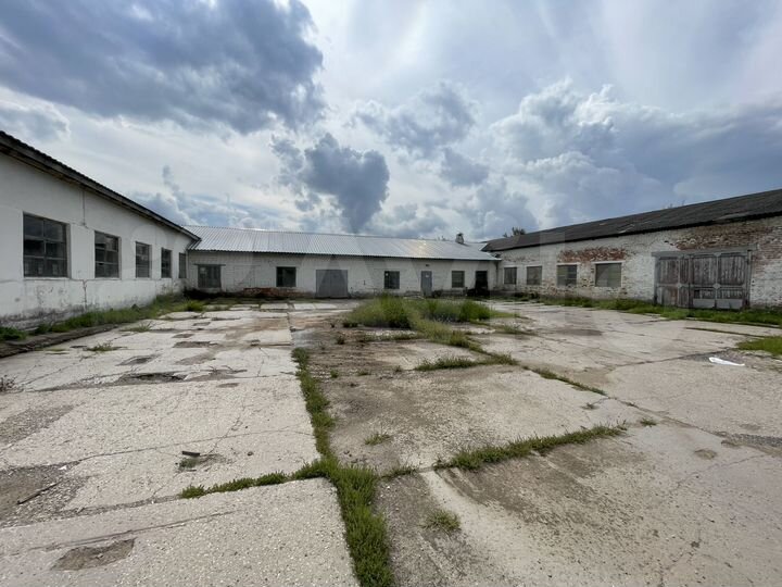 Здание с участком под склад, с/х про зводство