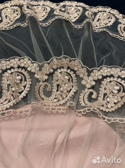 Кружевной уголок и бант на выписку из роддома