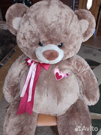 Большой мягкий медведь