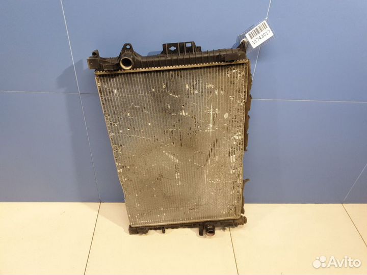 Радиатор основной охлаждения двигателя Volvo V70 2