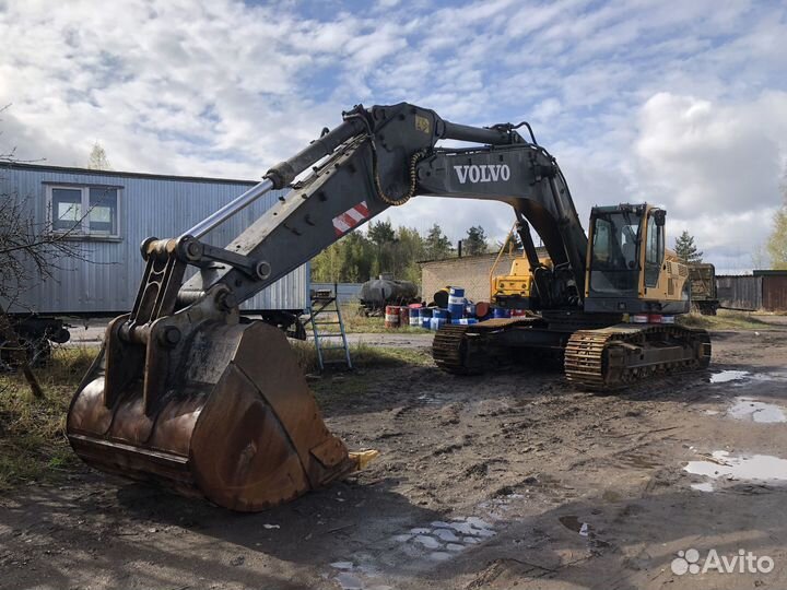 Гусеничный экскаватор Volvo EC360B LC, 2007