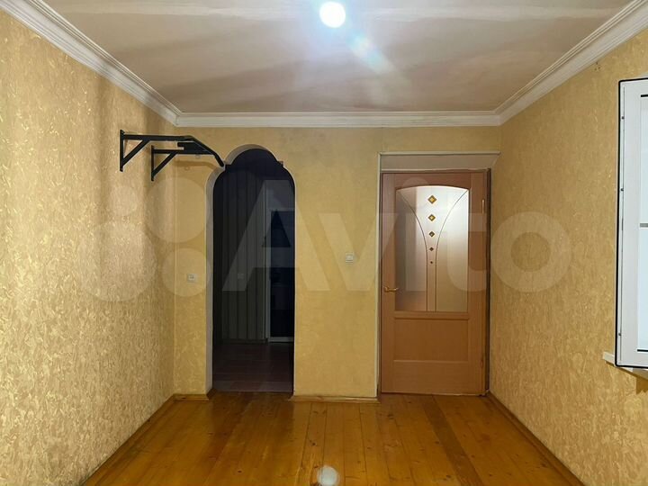 3-к. квартира, 85 м², 1/6 эт.