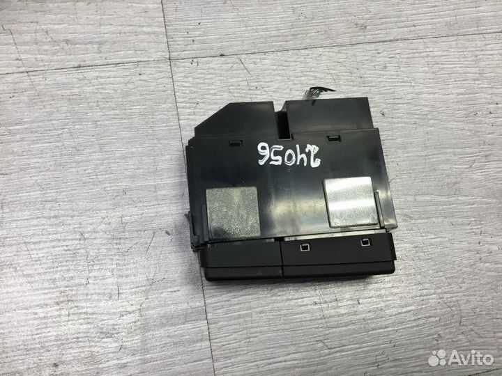 Кнопка выключатель Toyota Avensis 2 2005