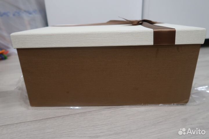 Коробка подарочная