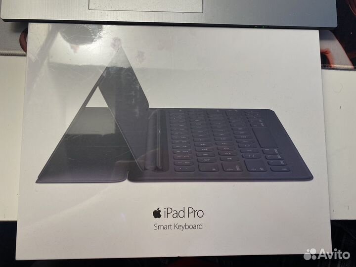 iPad pro SMART keyboard 12'9