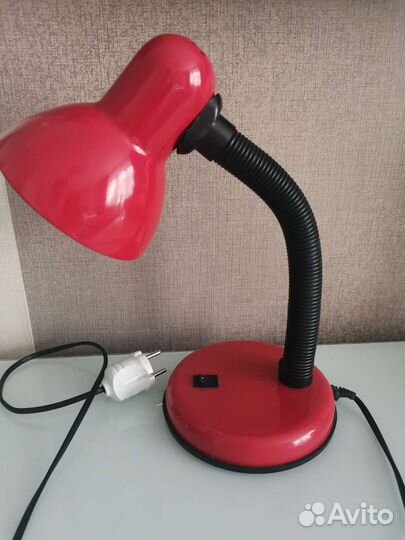 Лампа настольная