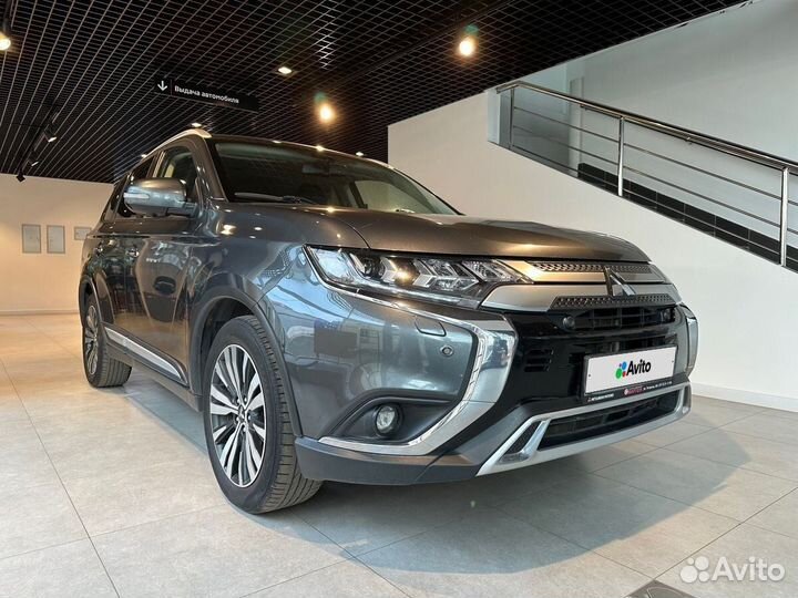 Mitsubishi Outlander 2.4 CVT, 2019, 114 666 км