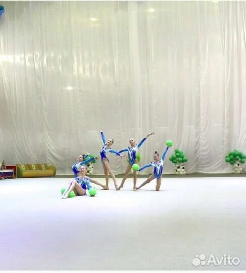 Групповые купальник для художественной гимнастики