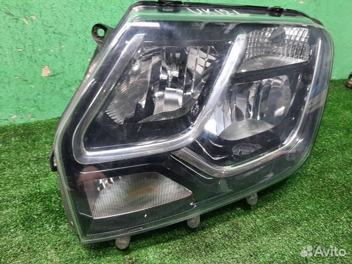 Фара левая Renault Duster 2017