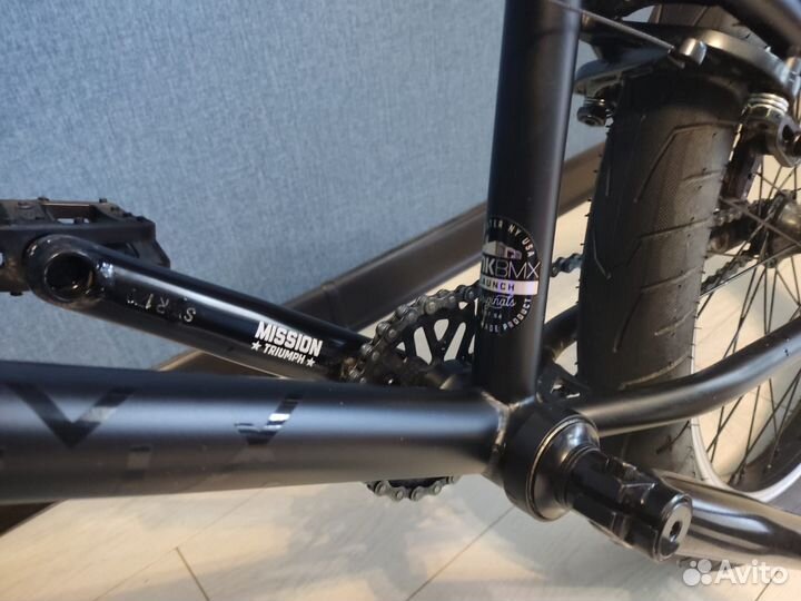 Велосипед BMX Kink Launch Matte Black 20.25