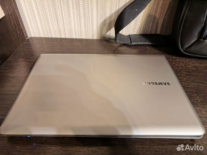 Ноутбук Samsung NP530U4C