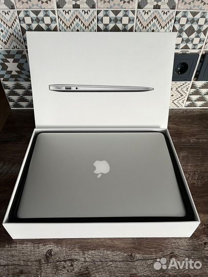 MacBook Air 13 (2017)