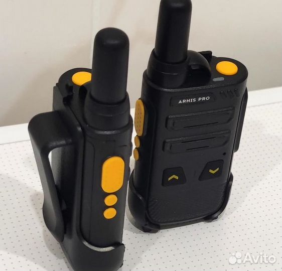 Рация-радиостанция с гарнитурой-наушником