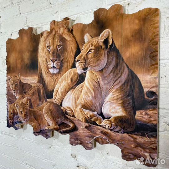 Картина на дереве - Семья львов
