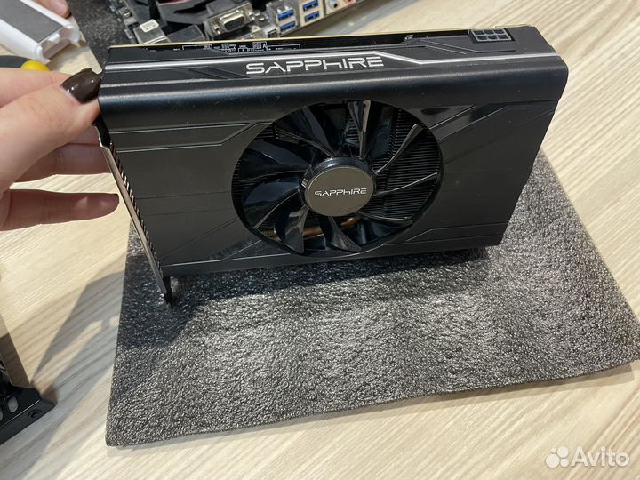Видеокарта RX 570 Sapphire pulse itx 4 gb