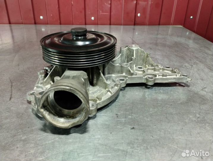 Помпа Mercedes C-Class W204 M272 3.0I 2007