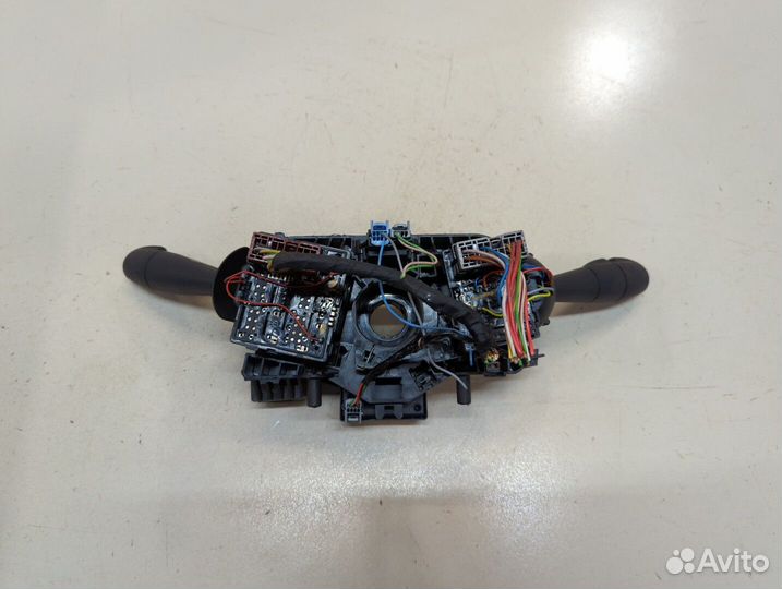 Переключатель поворотов и дворников Dacia Logan, 2015