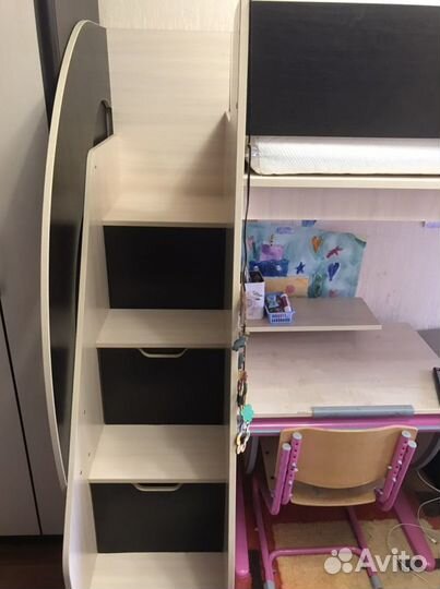 Настенная кровать