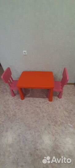 Детский столик и стулья маммут(ikea)