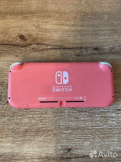 Портативная игровая приставка Nintendo Switch Lite
