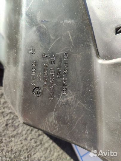 Обшивка стойки салона передняя правая Opel Astra J