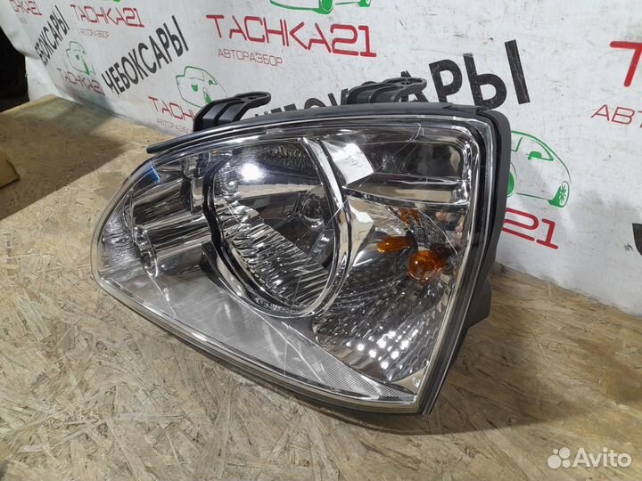 Фара левая Kia Carens (2002-2006)