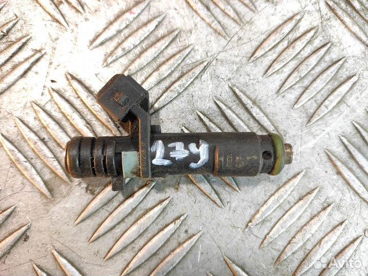 Форсунка двигателя Chevrolet Aveo 2005-2011